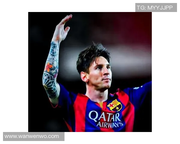 足球巨星的传奇人生与赛场背后的荣耀与挑战